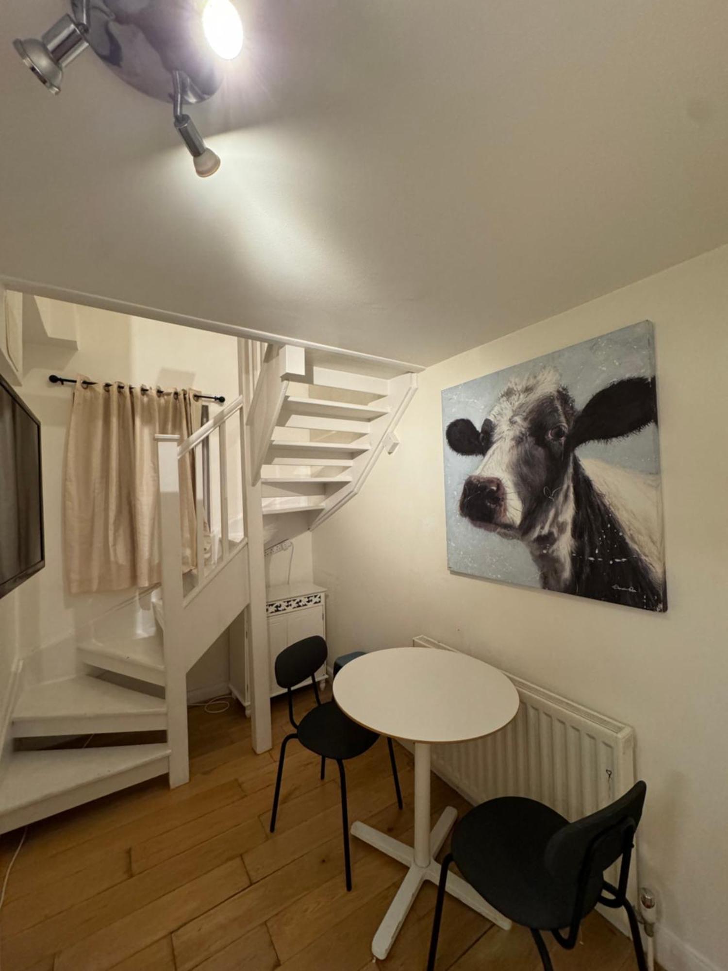 Cozy Rooms Near Central Лондон Екстериор снимка